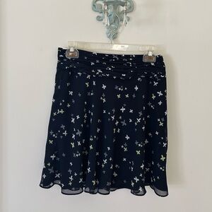 Y2K Banana Republic Mini Skirt 
Size: 4
NWT